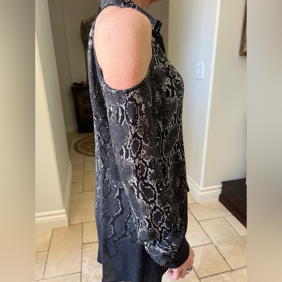 Parker Print Silk Blouse - Picture 5 of 7